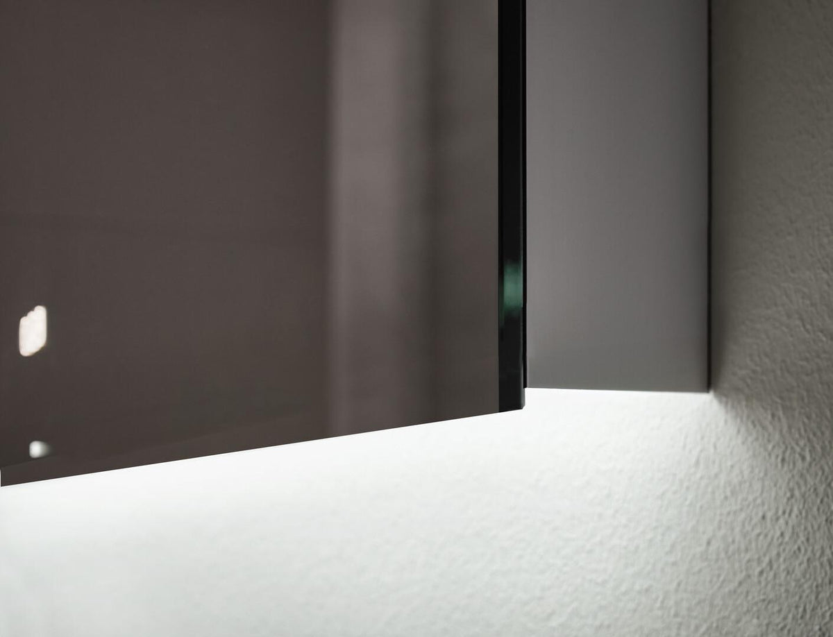 EMCO LED-Lichtspiegel MI 250+ mit Touch-Bedienfeld, 400x700 mm, durchgehender Lichtausschnitt