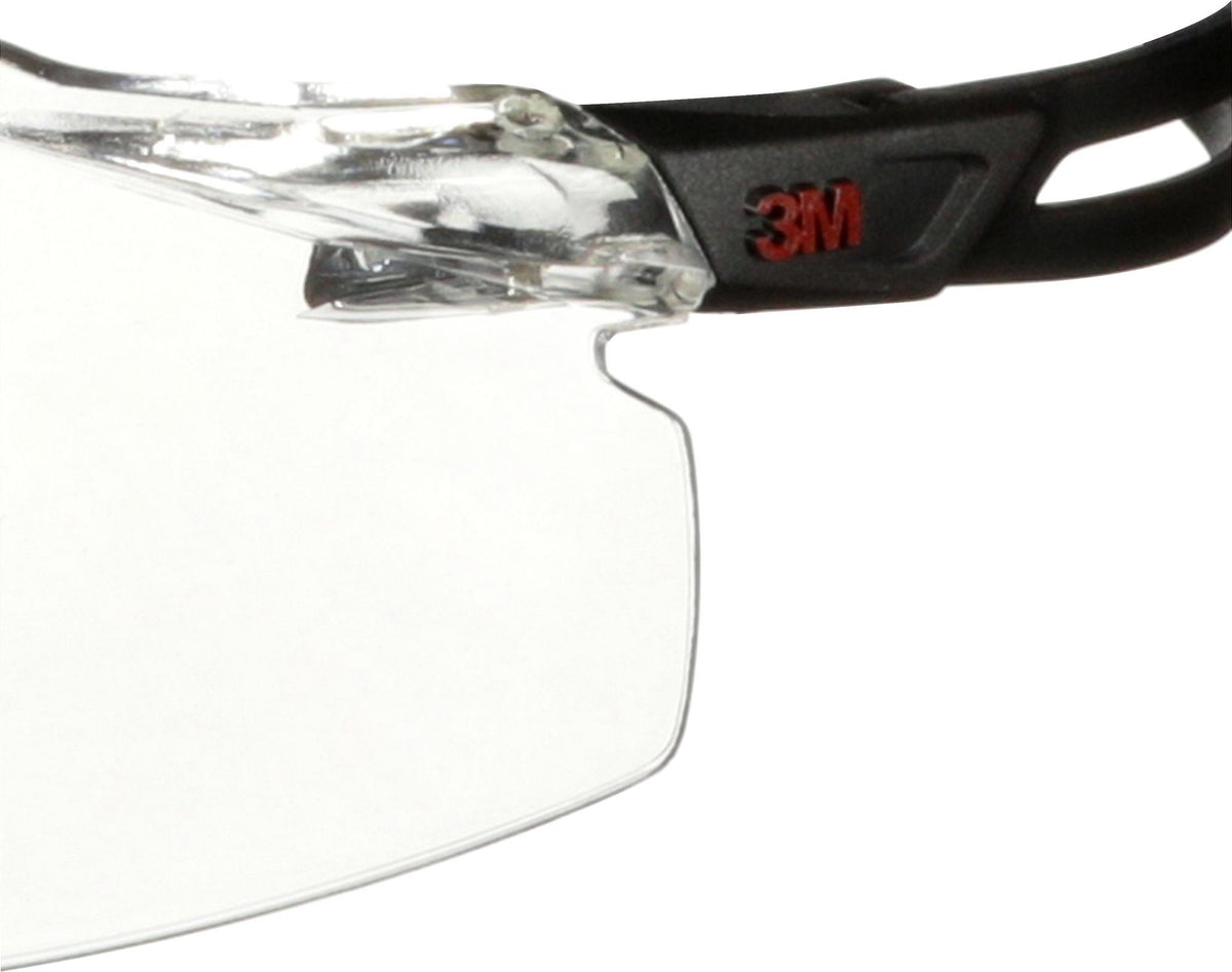 3M Schutzbrille SecureFit™ 500 – Leichte Sicherheitsbrille mit Antikratz- und Antibeschlag-Beschichtung