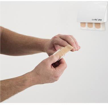 QUICKFIX Pflasterspender UNO 5532 weiß inkl. 45 elastische Pflaster – hygienisch einzeln verpackt