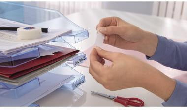 tesa tesafilm invisible Klebefilm 19 mm x 33 m – mattes, unsichtbares Klebeband für Dokumente