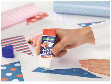 tesa Klebestift Easy Stick ecoLogo 57272-00200 12g – Lösemittelfreier Klebestift mit 100% recyceltem Gehäuse