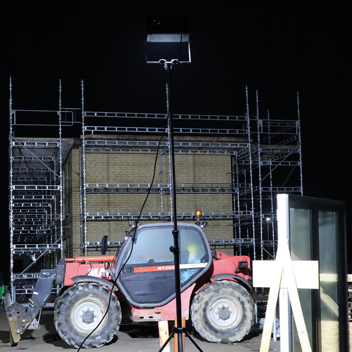 SCANGRIP SITE LIGHT 40 LED-Strahler 315 W, 10000-40000 lm, IP65, Bluetooth, 10 m Kabel