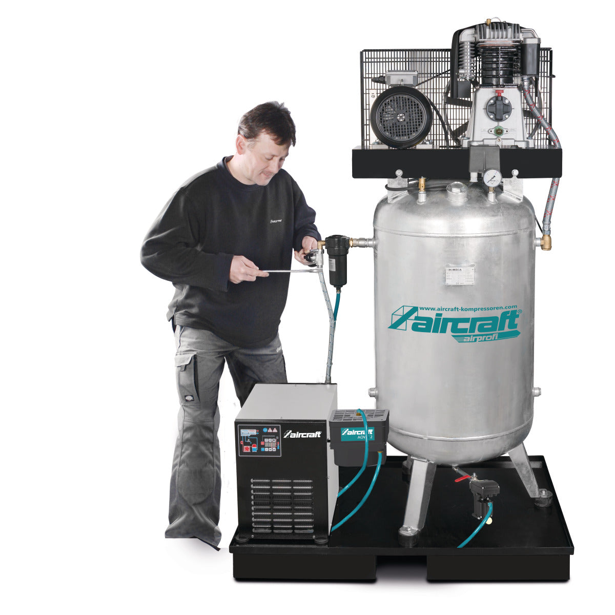 Aircraft AIRPROFI Stationärer Kolbenkompressor mit Kältetrockner, Feinfilter, Kondensataufbereiter zur Öl-Wasser-Trennung und automatischem Kondensatableiter 853/270/10 VKK | Art.-Nr. 2024812KK