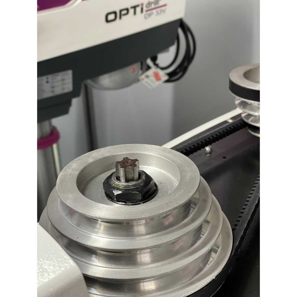 Optimum Säulenbohrmaschine OPTIdrill DP 33 Aktions-Set inkl. Maschinenschraubstock - SM-3020640SET