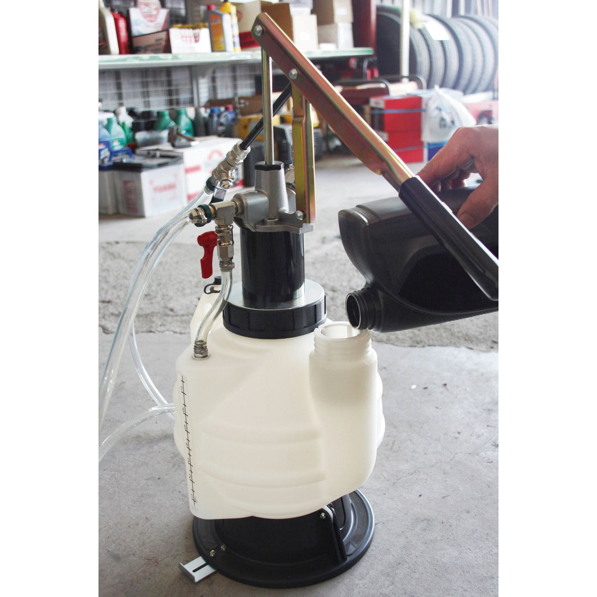 Kraftwerk Öl-Einfüllgerät 7.5 l mit 8 Adaptern, 9-tlg