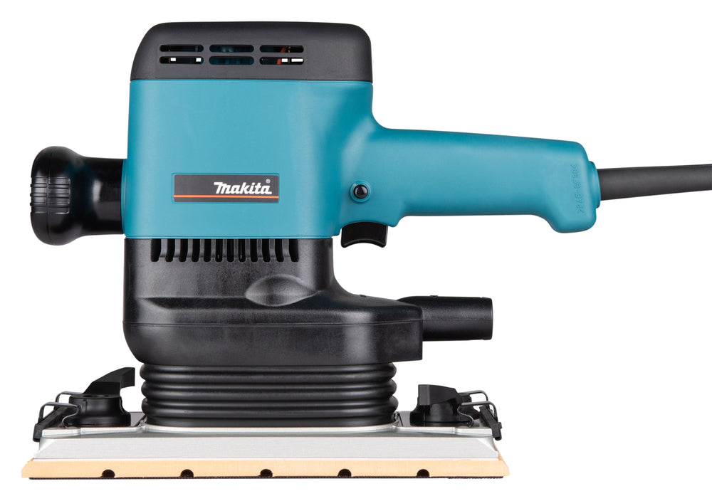 Makita Schwingschleifer | 600 W Motor & 115 x 229 mm Schleifplatte - 9046