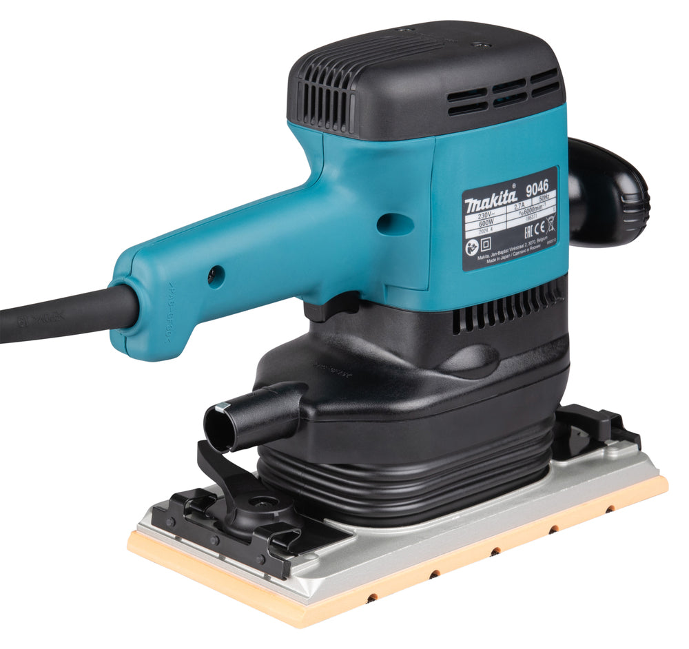 Makita Schwingschleifer | 600 W Motor & 115 x 229 mm Schleifplatte - 9046