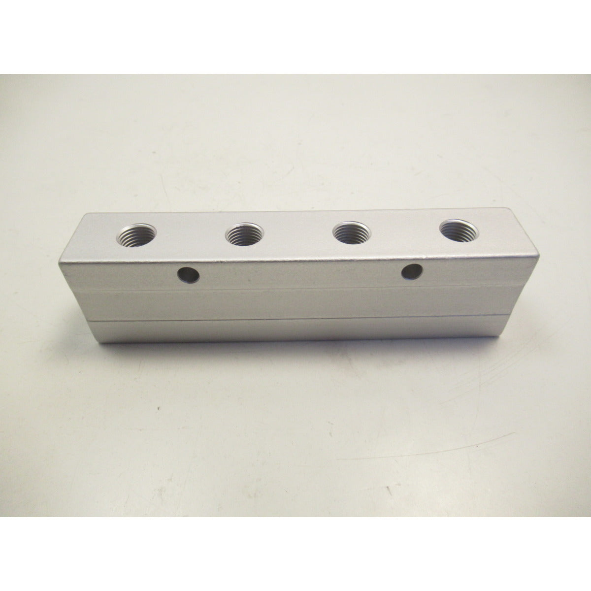 Aircraft Verteilerleiste 2x 1/2", 4x 1/4" Aluminium eloxiert - Art. 020112542