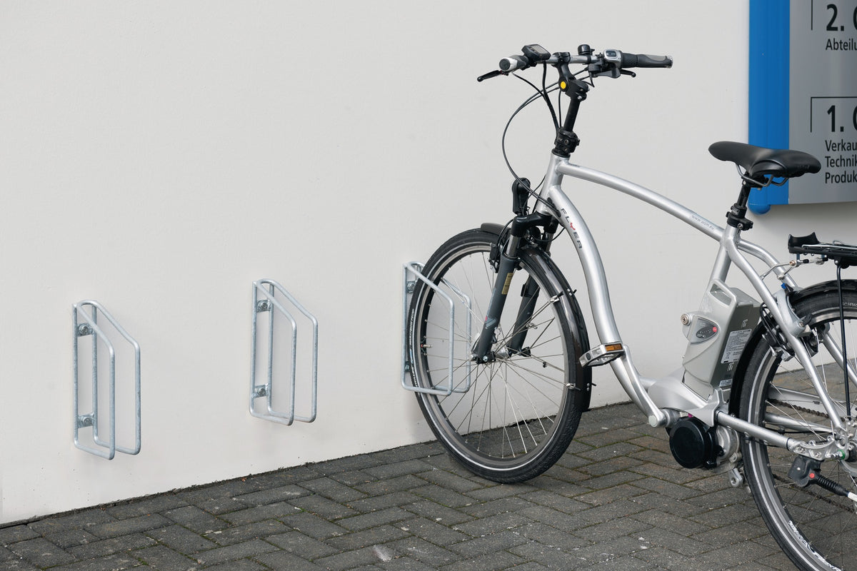WSM Fahrradklemmbügel 90° verzinkt für Wandbefestigung – 1 Radstand, Ø 12 mm