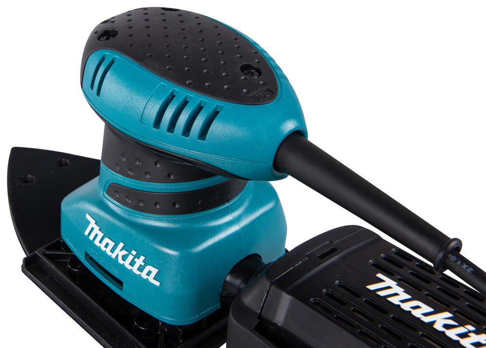 Makita Faust-Schwingschleifer | 200 W Motor, 190 x 112 mm Schleifplatte & vibrationsarm - BO4565