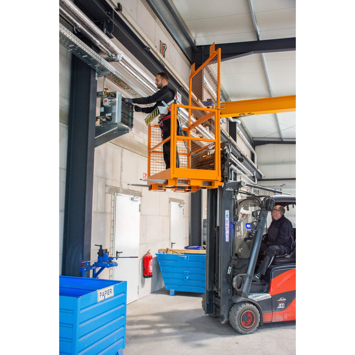 BAUER Südlohn Arbeitsbühne Typ MB-II RAL 2000 Gelborange - Art.-Nr. 4427-39-0000-1