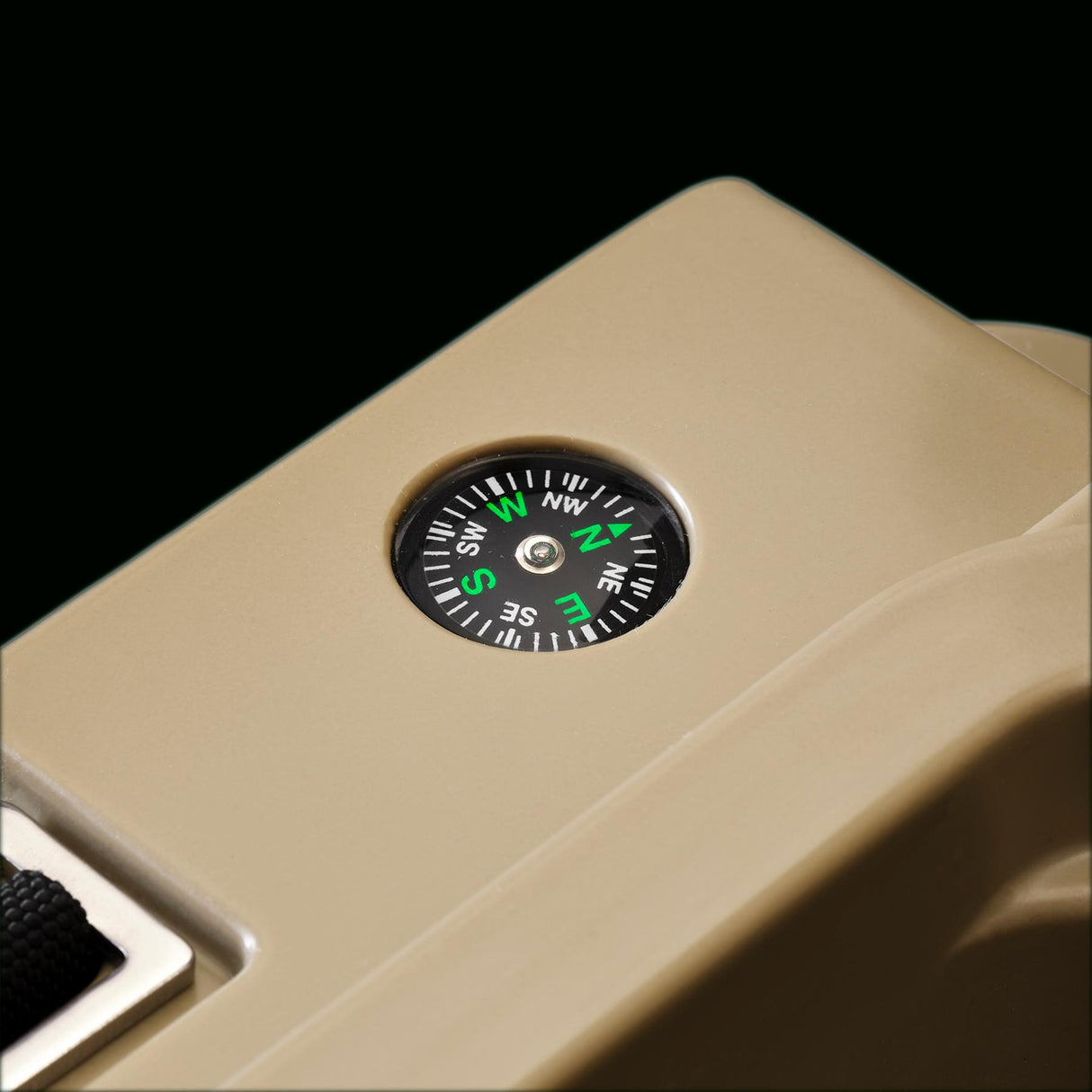 BUNKER Kühlbox 66L, Leistungsstarke Kühlung für Outdoor-Abenteuer - D08535