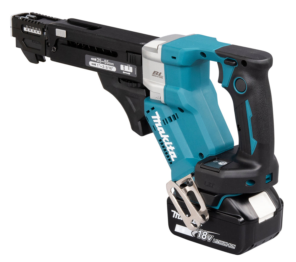 Makita Akku-Magazinschrauber 18V | Brushless mit Push-Drive, XPT & langer Schraubenführung (25–55 mm) - DFR551RTJ