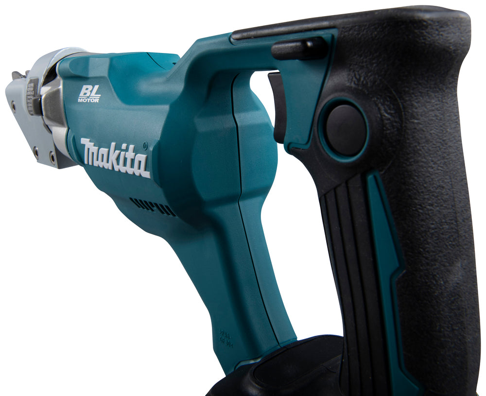 Makita Akku-Blechschere – präzise Schnitte mit LED-Beleuchtung und 360° Schneidkopf - DJS200Z