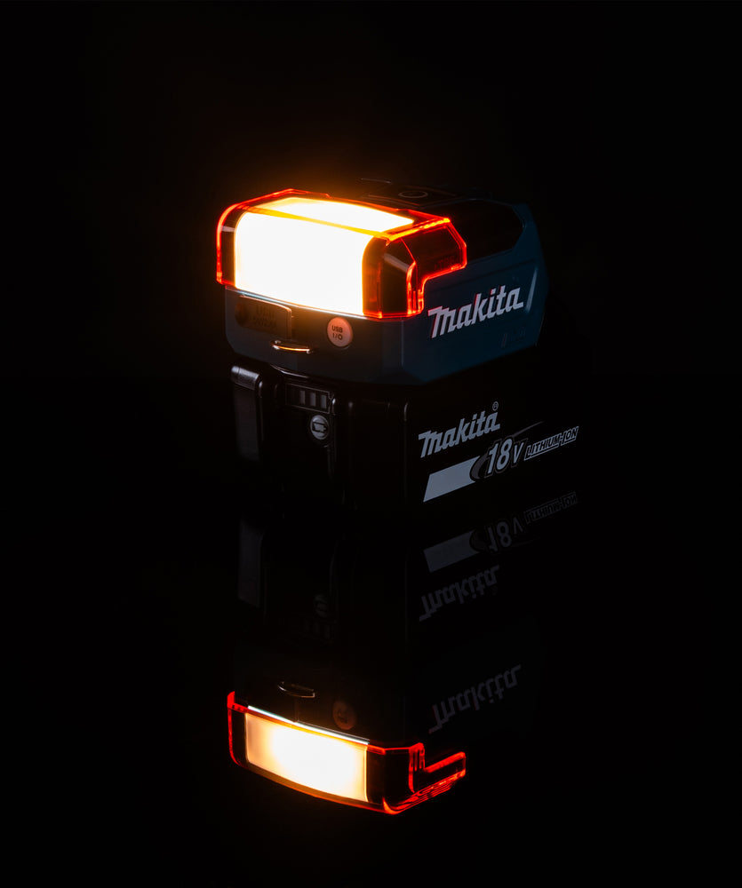 Makita LED-Akku-Taschenlampe – 3 Leuchtmodi, USB-Port & kompaktes Design (18V LXT) - DML817