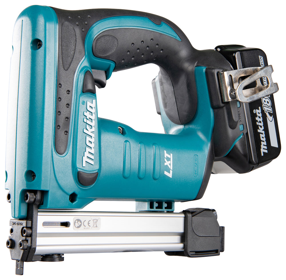 Makita 18 V Akku-Tacker – präzise & komfortabel, ideal für MDF-Dachpaneele - DST221RTJ