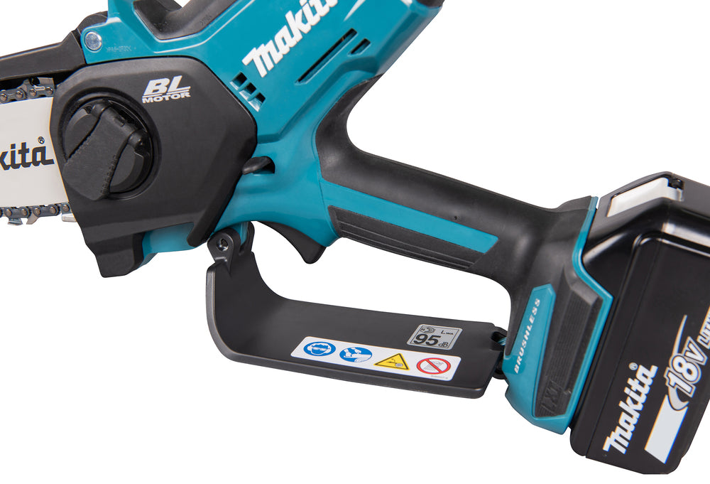 Makita Akku-Astsäge – kompakt, bürstenlos & werkzeugloser Kettenwechsel - DUC101RX06