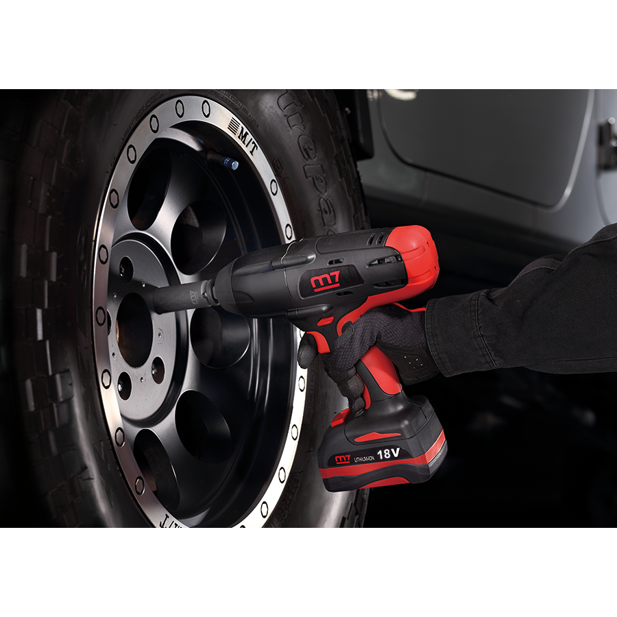 M7 Power-Werkzeuge - 1/2" Kraftschrauber mit Zubehör 18V - 5Ah DW18502A