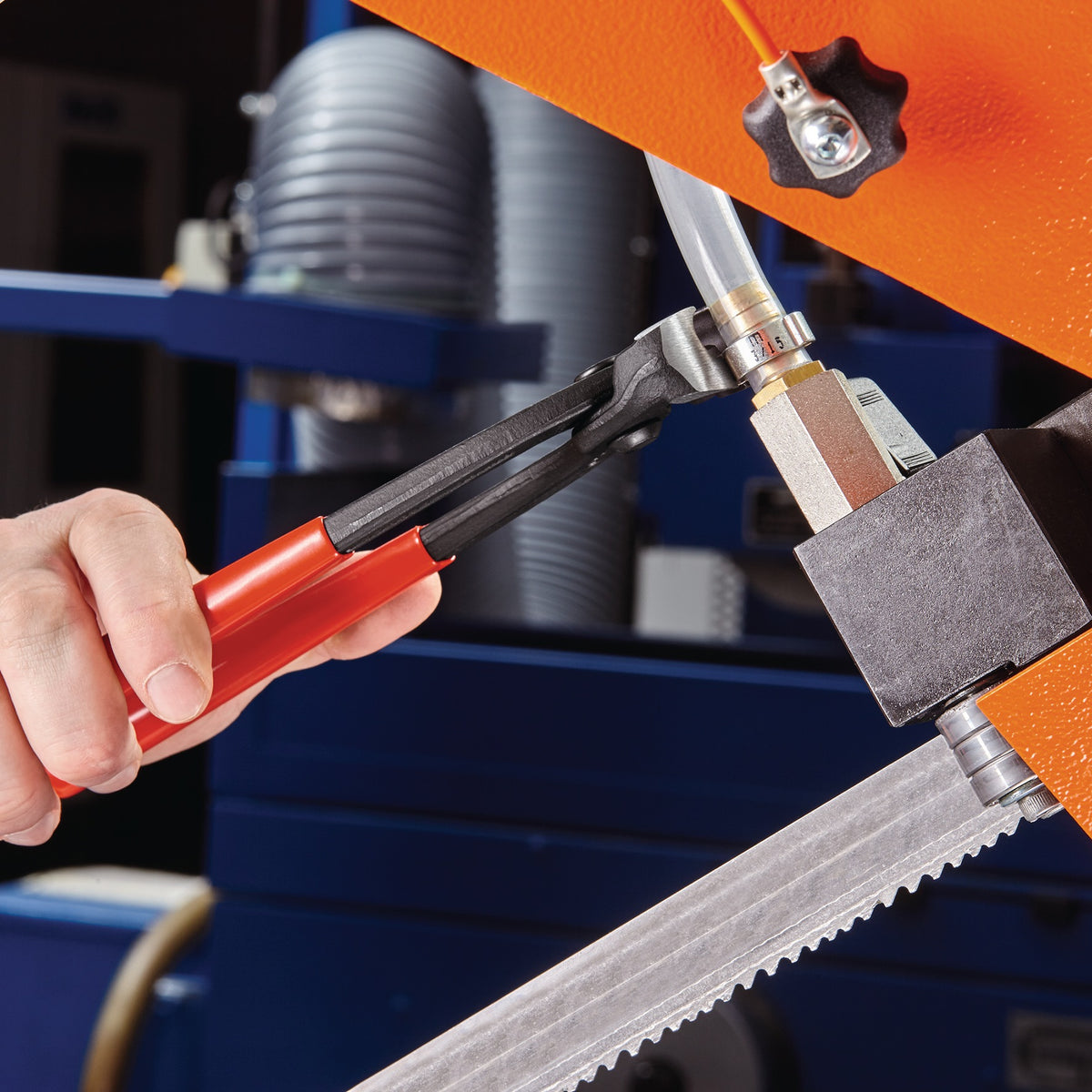 KNIPEX Ohrklemmenzange 220 mm – für 1-Ohr- und 2-Ohrklemmen, Kopf schwarz atramentiert