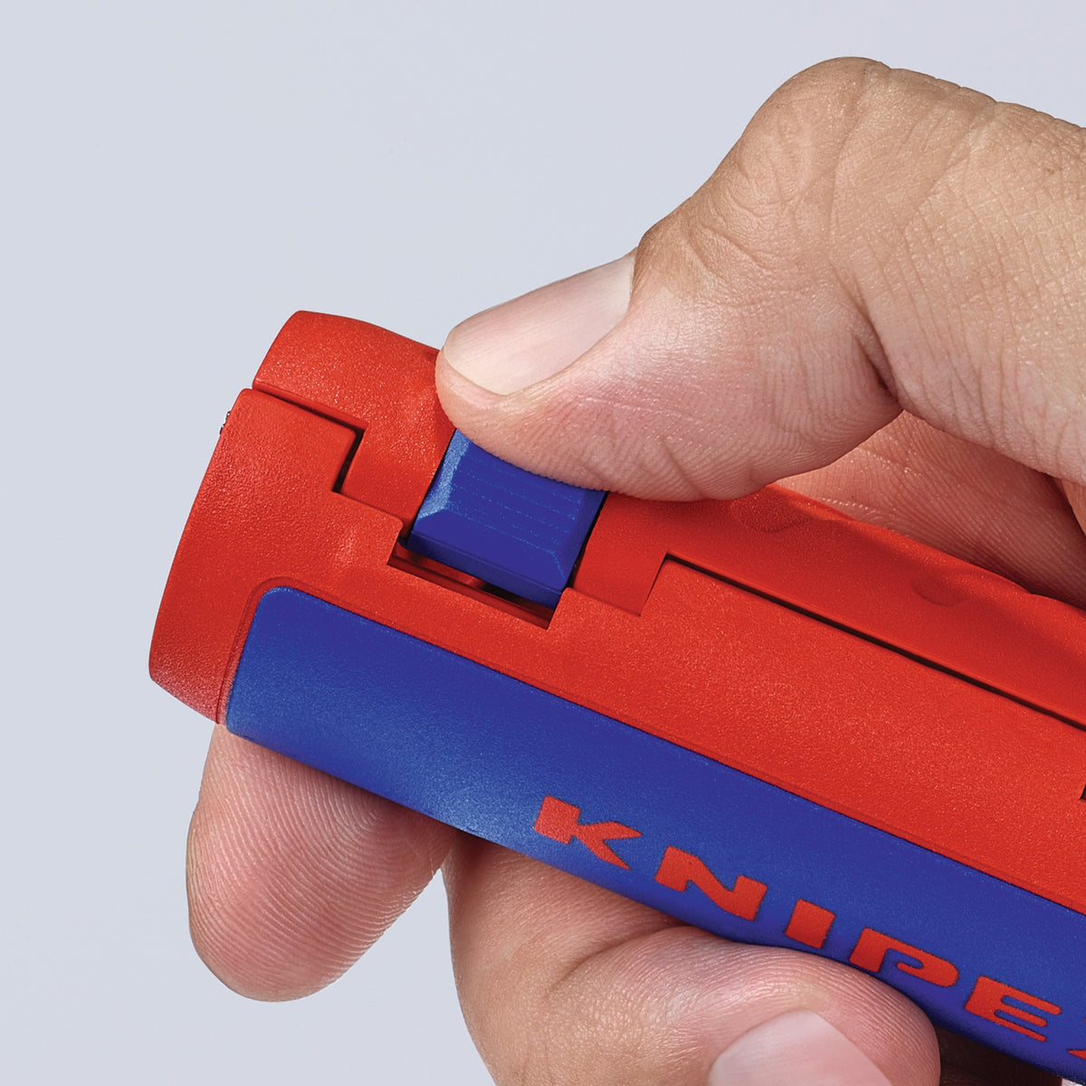 KNIPEX Abmantelungswerkzeug TwistCut 100 mm für Wellrohre und Litzen 0,2–4 mm²