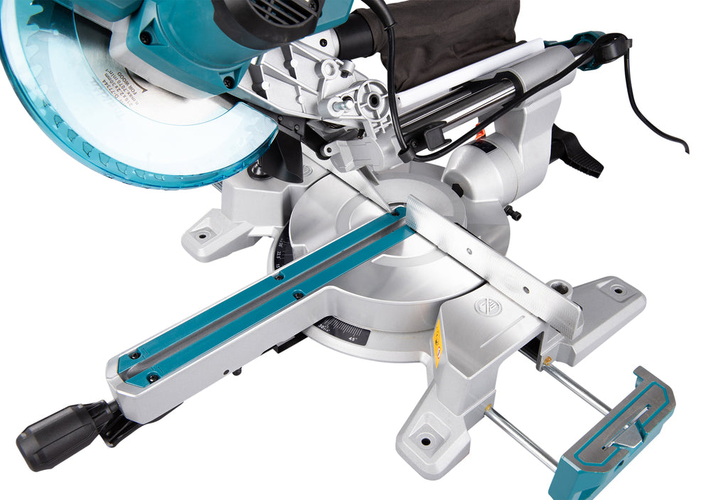 Makita Kapp- und Gehrungszugsäge – 1.200 W, 65 x 305 mm Schnittleistung, LED-Schnittlinie - LS0816F