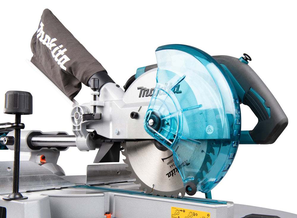 Makita Kapp- und Gehrungszugsäge – 1.200 W, 65 x 305 mm Schnittleistung, LED-Schnittlinie - LS0816F