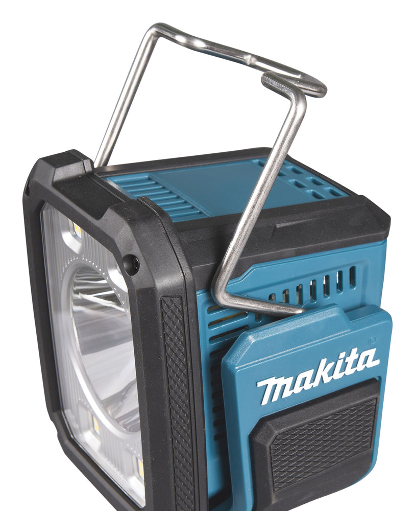 Makita LED-Akku-Handstrahler – Stroboskop-Funktion, XPT & 40V max. System - ML007G