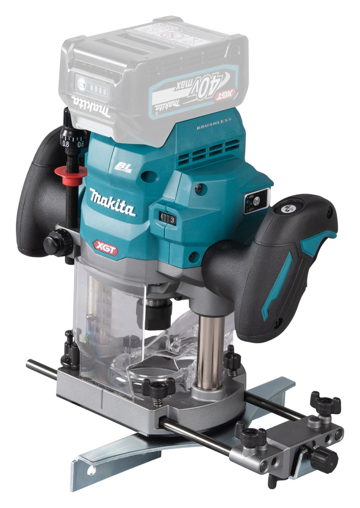 Makita Akku-Oberfräse 40V max – Power wie 1.700 W mit 60 mm Hub - RP001GZ