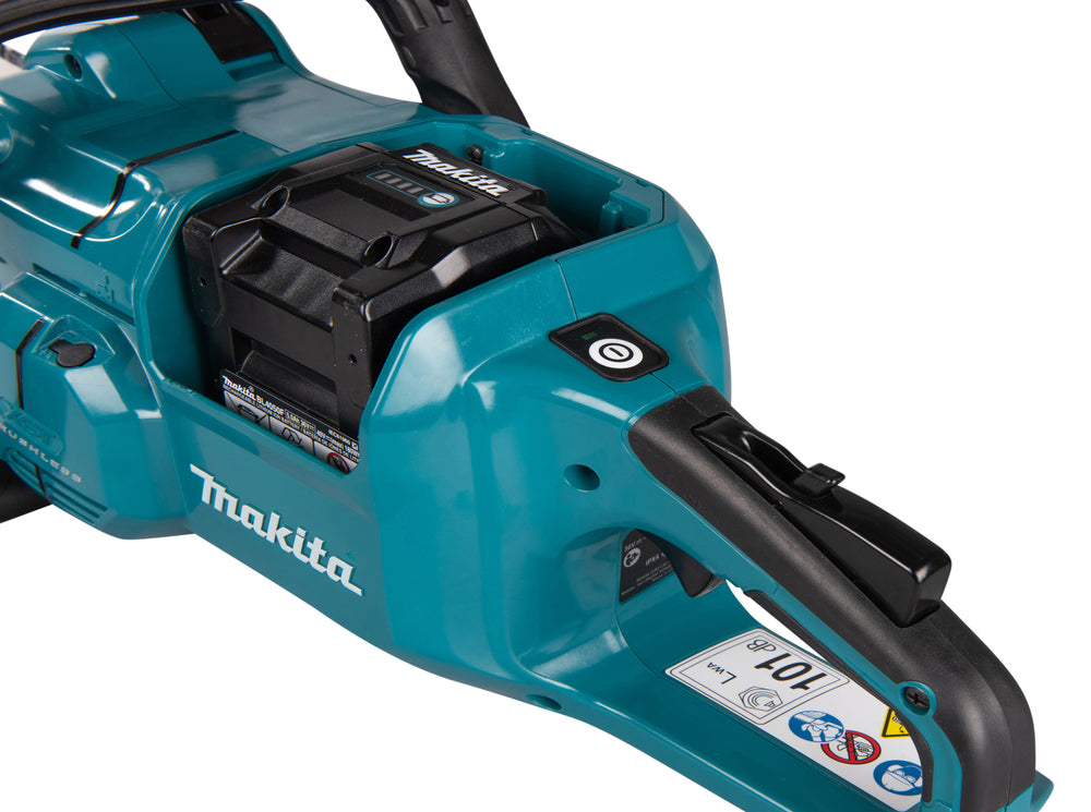 Makita Akku-Kettensäge – kraftvoll, leicht & mit werkzeuglosem Kettenwechsel - UC022GT101