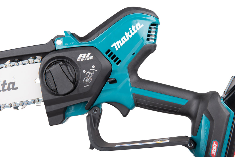 Makita Akku-Astsäge – leicht, ergonomisch & werkzeugloser Kettenwechsel - UC029GZ