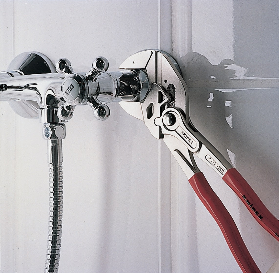 KNIPEX Zangenschlüssel 400 mm – Spannweite 85 mm, verchromt, mit Kunststoffüberzug