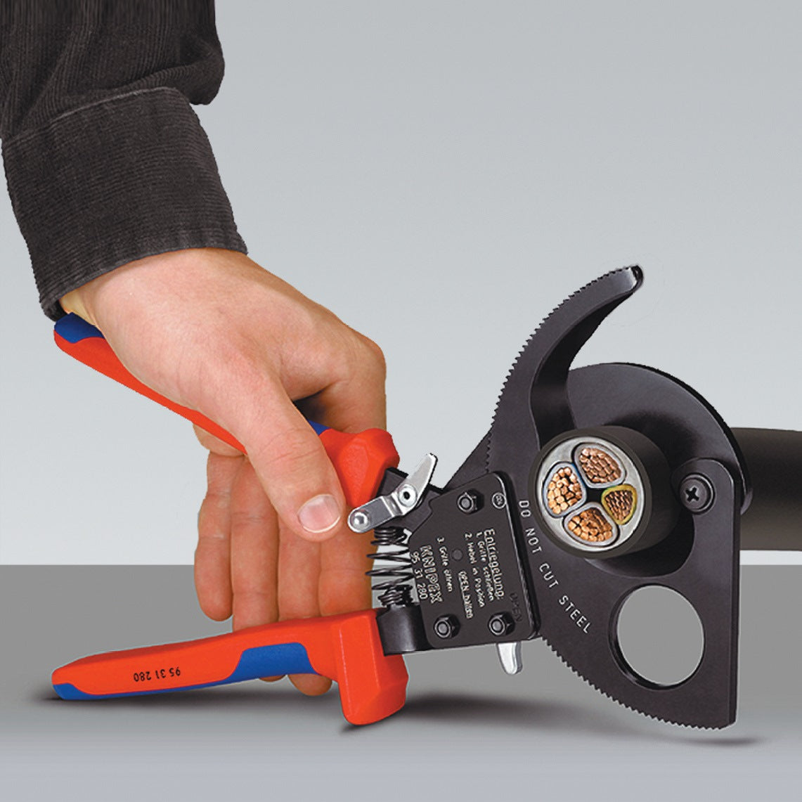 KNIPEX Kabelschneider 250 mm für Cu- und Al-Kabel bis 32 mm – Einhand-Ratschenprinzip