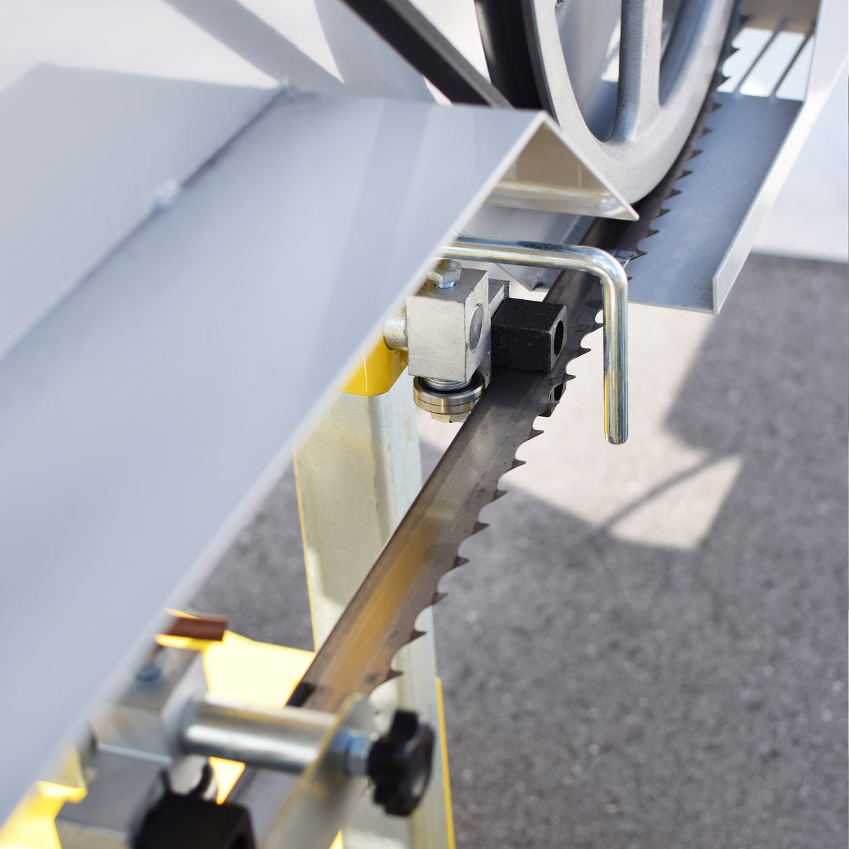 BAMATO BBSW-750G Blockbandsäge mit Benzinmotor und Elektrostart