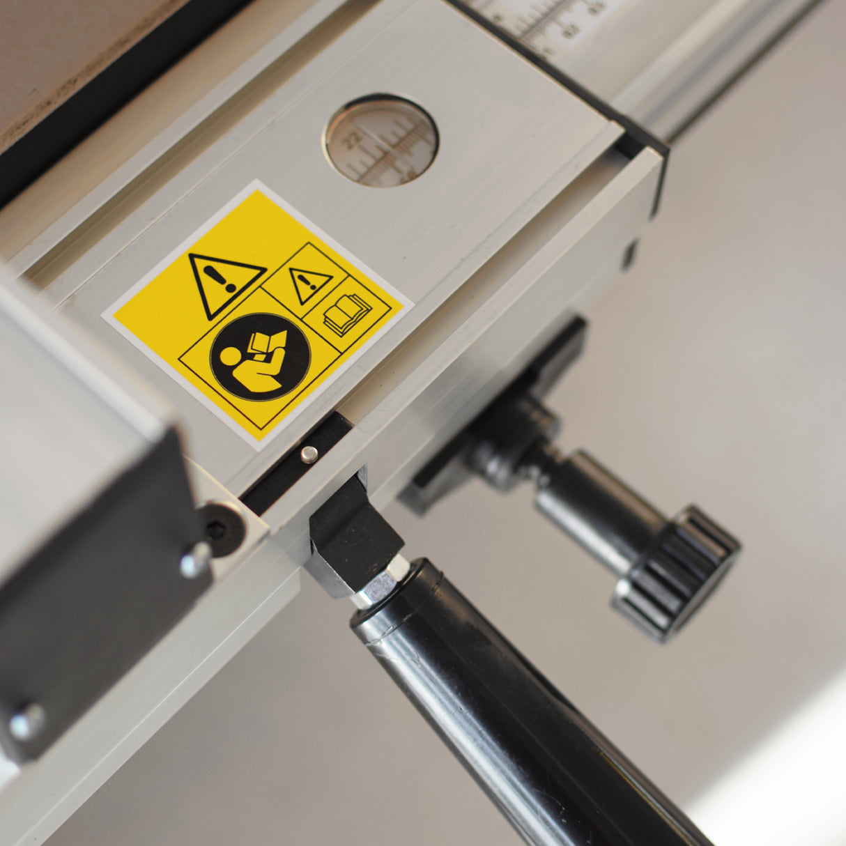 BAMATO BFKS-2000 Formatkreissäge inkl. XXL-Lieferumfang und Standard-Vorritzaggregat