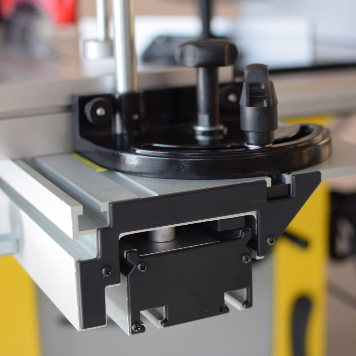 BAMATO BFKS-2000 Formatkreissäge inkl. XXL-Lieferumfang und Standard-Vorritzaggregat