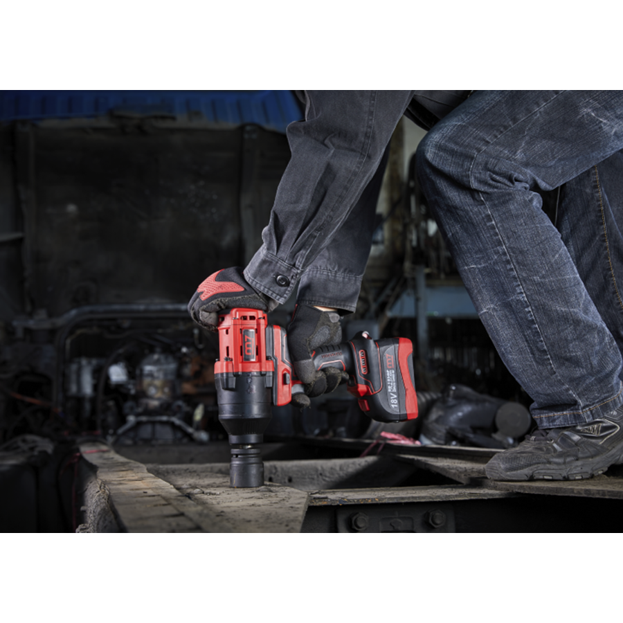 M7 Power-Werkzeuge - 3/4" Akku-Schlagschrauber 18V 5Ah 1900Nm mit Ladegerät + 2 Akku DW601A