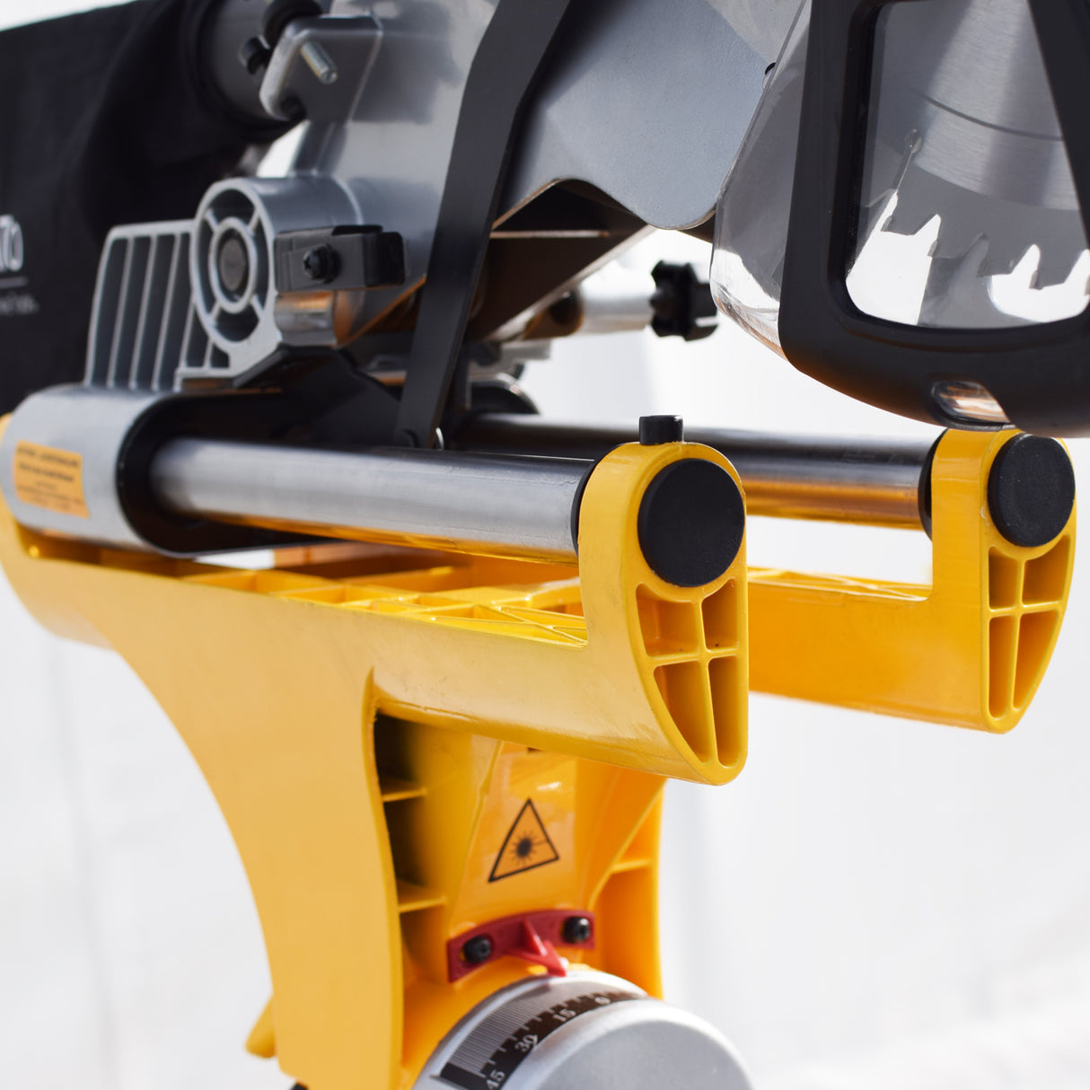 BAMATO Abläng- und Gehrungssäge KP-350PRO mit Sanftanlauf