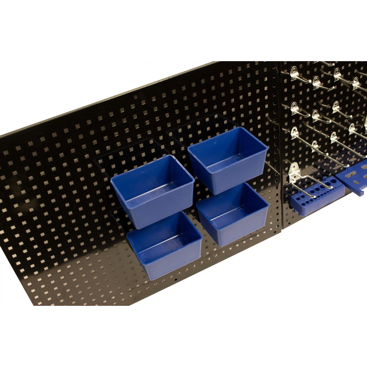 KROFtools Set/Bausatz mit zwei perforierten Platten/Metallwänden und 32 Zubehörteilen - ideal für Werkstattorganisation - 8685 - Tools.de TP Profishop GmbH