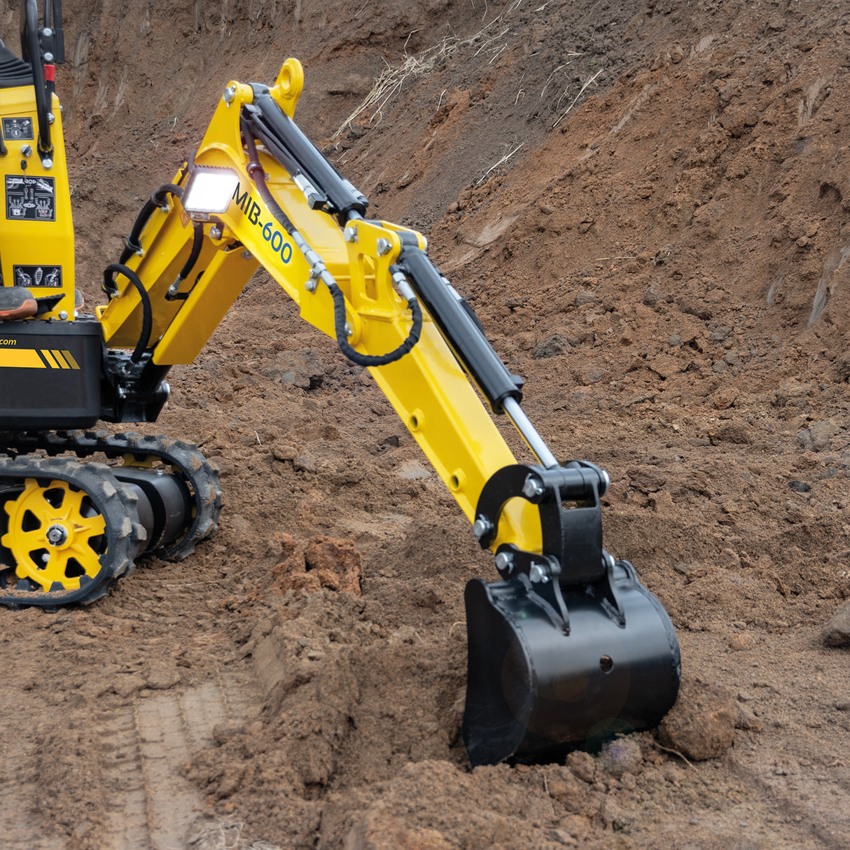 BAMATO Minibagger MIB-600 inkl. Zubehörsatz