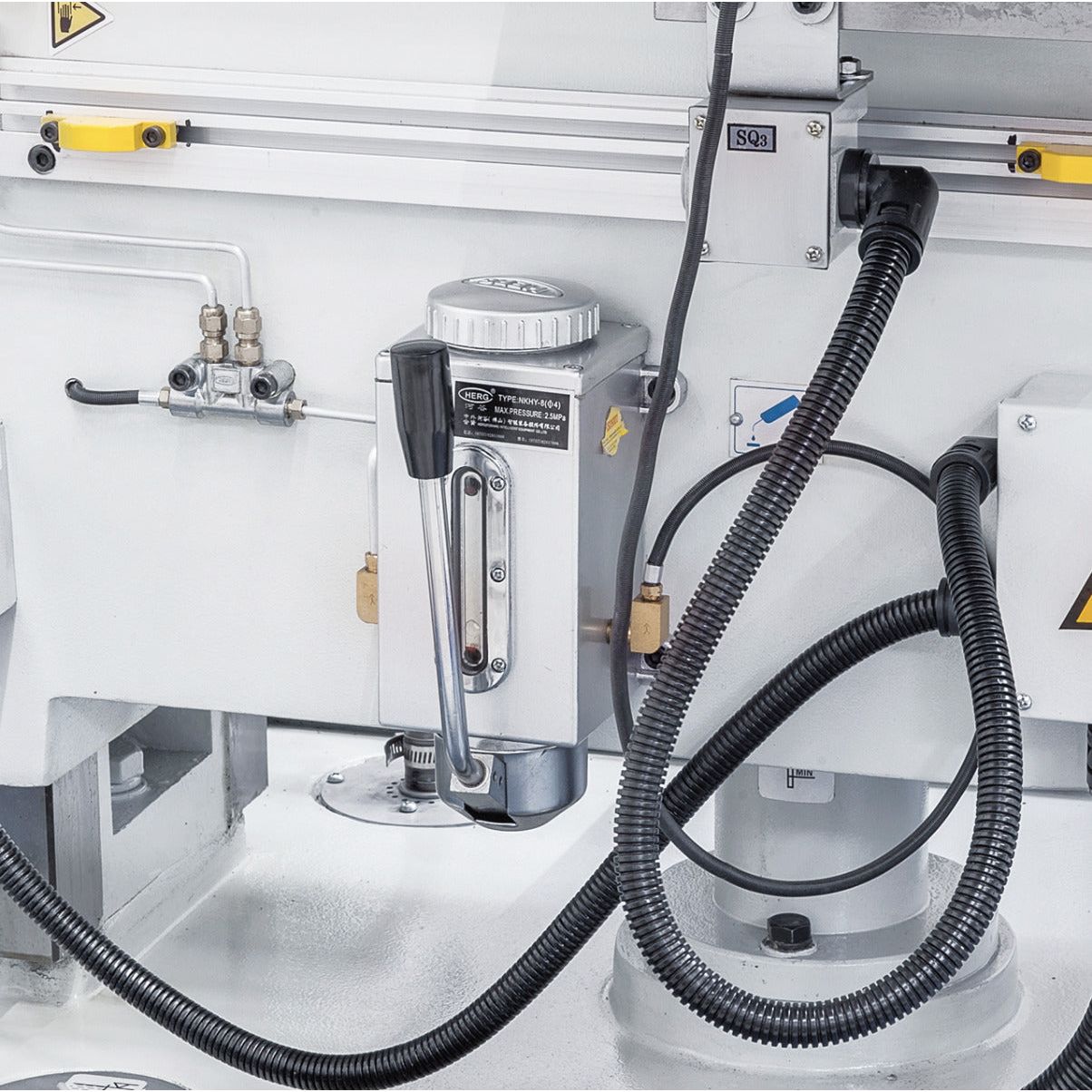 BERNARDO Universalfräsmaschine mit Servoantrieb – Modell UWF 110 Servo - 1000 inkl. 3-Achs-Digitalanzeige ES-12 H *