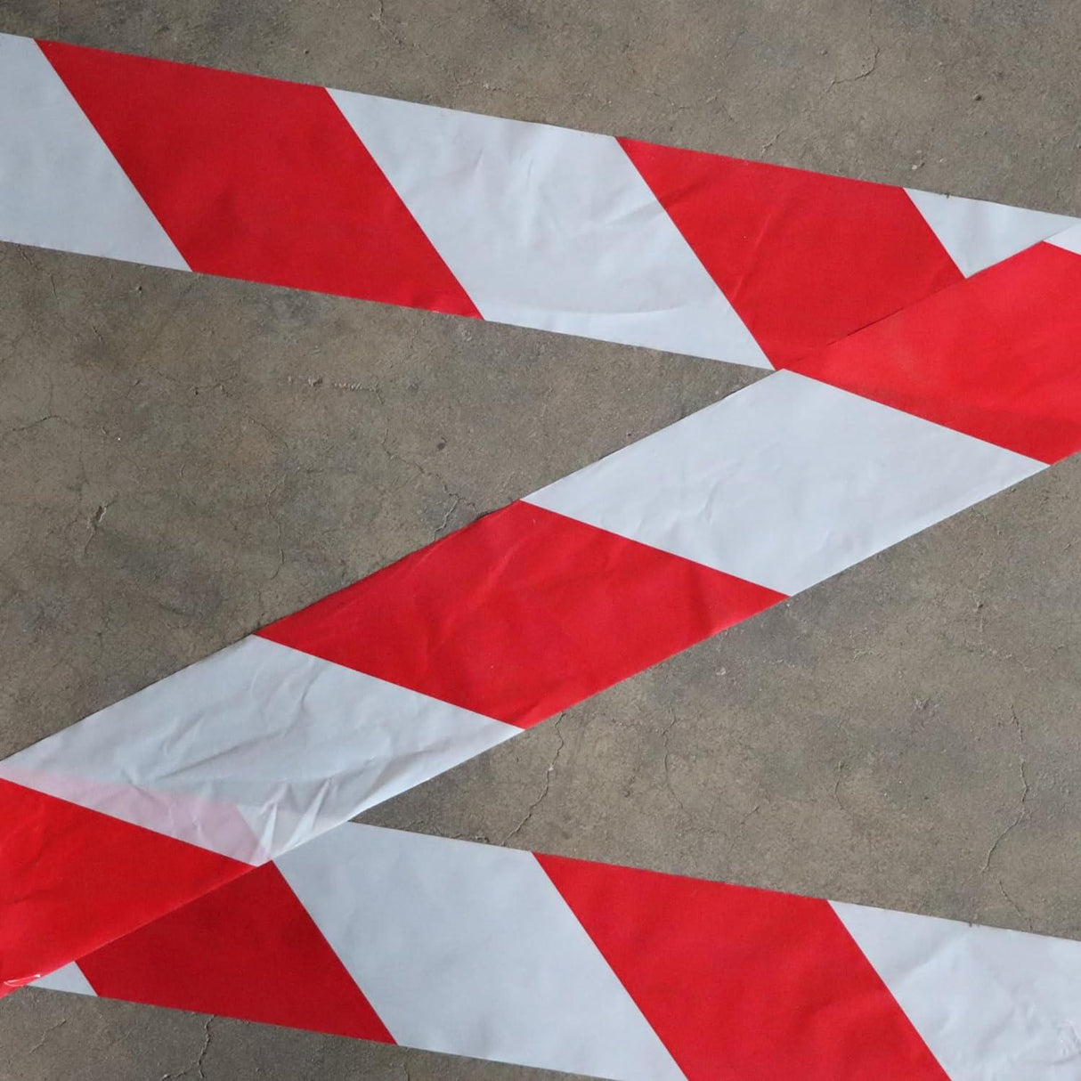 VITO Flatterband Rolle 200m x 70mm - Absperrband, Warnband, Markierungsband, Trassenband, Absperrungsband, Sperrband - rot/weiß im Karton - nicht klebend - Security - VIFM200 - Tools.de TP Profishop GmbH