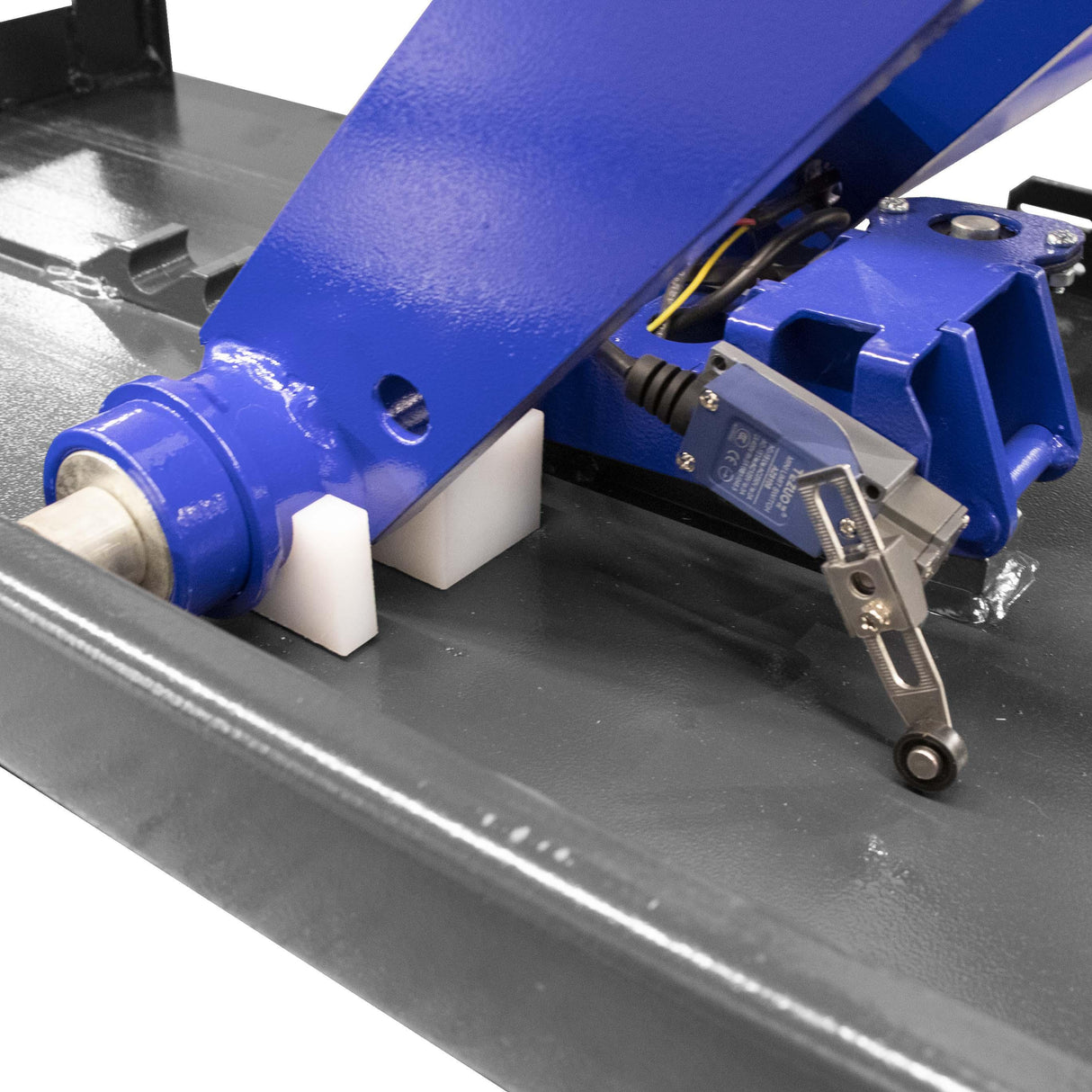 Falco Sollevatori mobile Hebebühne 3000kg 230V, 2 getrennte Ölkreisläufe, Midrise Scherenhebebühne VL75F230B - Tools.de TP Profishop GmbH