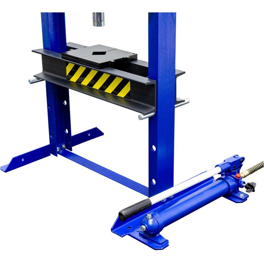 MAMMUTH 12t Werkstattpresse I 12 Tonnen Tischpresse, Werkstattpresse - Tischpresse manuell, Industrie-Presse Handpumpe - Abkantpresse verschraubt SP12HL - Tools.de TP Profishop GmbH