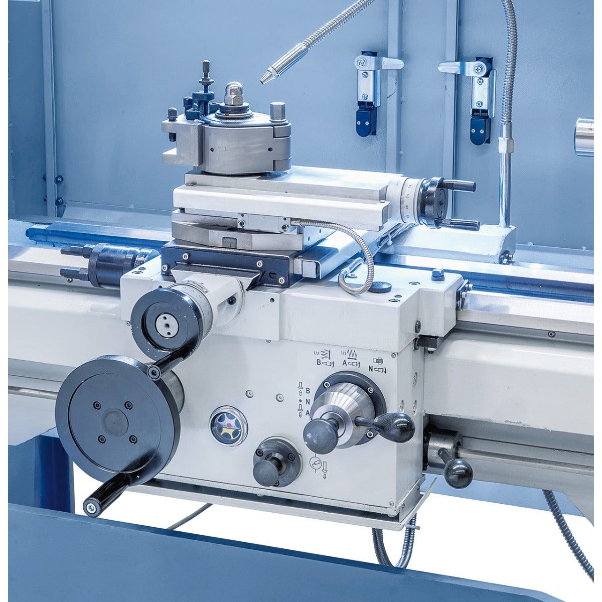 BERNARDO Universaldrehmaschine mit stufenloser Drehzahl – Modell Compact 400 x 1000 V-constant inkl. 3-Achs-Digitalanzeige
