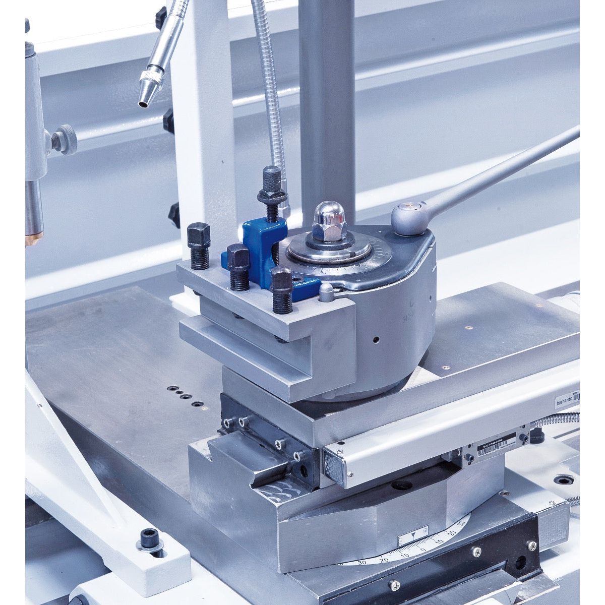 BERNARDO Universaldrehmaschine – Modell Titan 560 x 3000 Pro inkl. 3-Achs-Digitalanzeige