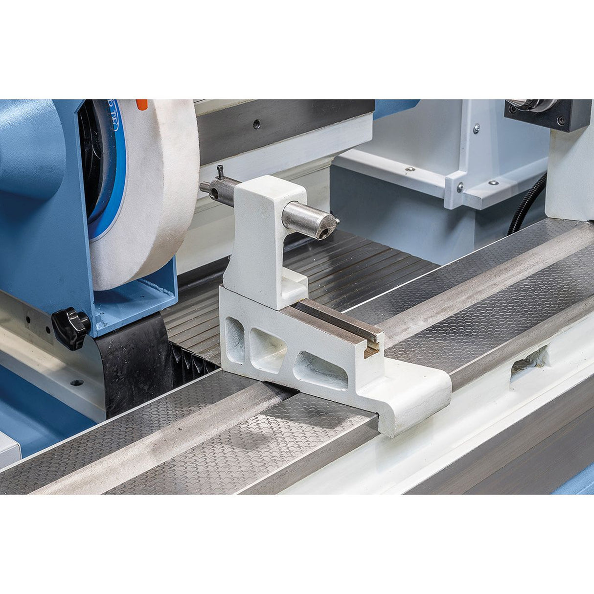 BERNARDO Universal-Rundschleifmaschine – Modell URS 32150 PLC