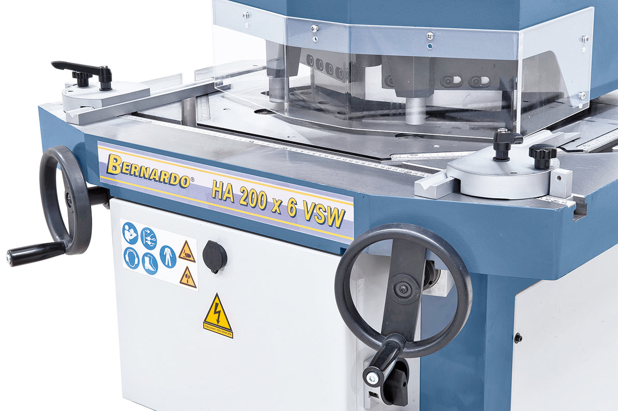 BERNARDO Hydraulische Ausklinkmaschinen – Modell HA 200 x 6 VSW