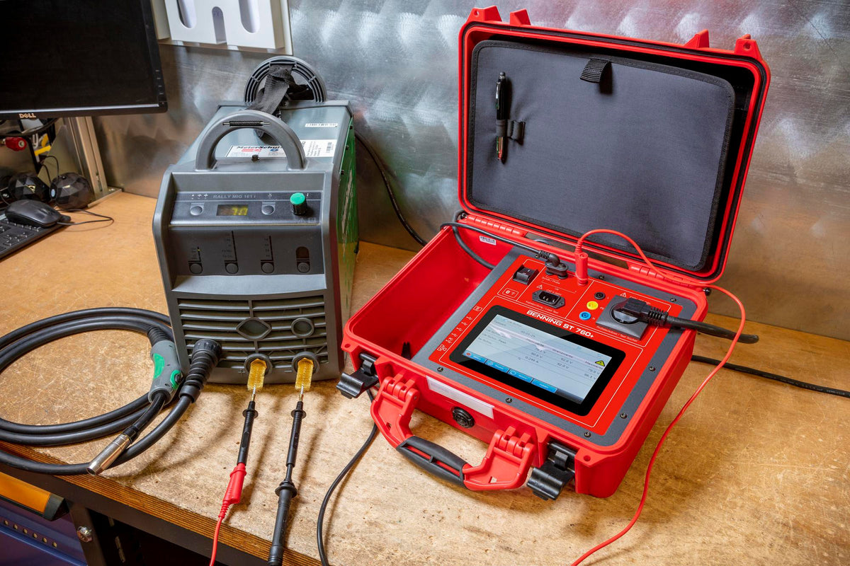 BENNING Gerätetester-Set ST 760+ SET mit MA 4 Messadapter, Software und Zubehör für normkonforme Prüfungen