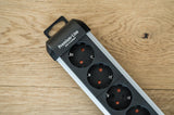 Brennenstuhl Steckdosenleiste Premium-Protect-Line 16 A 230 V mit 4 Steckdosen, Überspannungsschutz und Sicherungsautomat