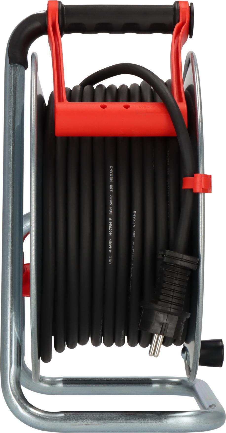 Brennenstuhl Kabeltrommel Garant S 40m H07RN-F 3x1,5 mm² Stahlblech IP44 mit 3 Schutzkontaktsteckdosen